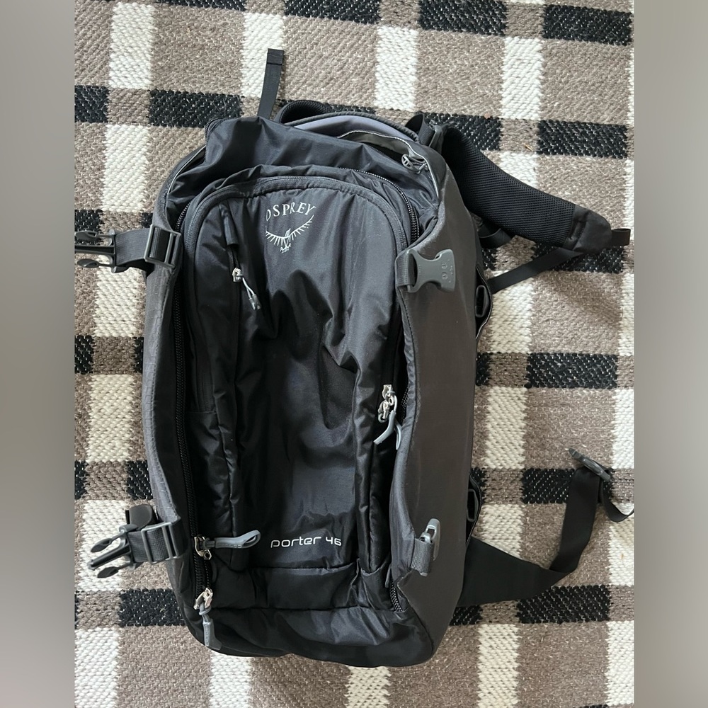 Osprey Porter 46 - great carryon travel backpack, only used once. Clean.
